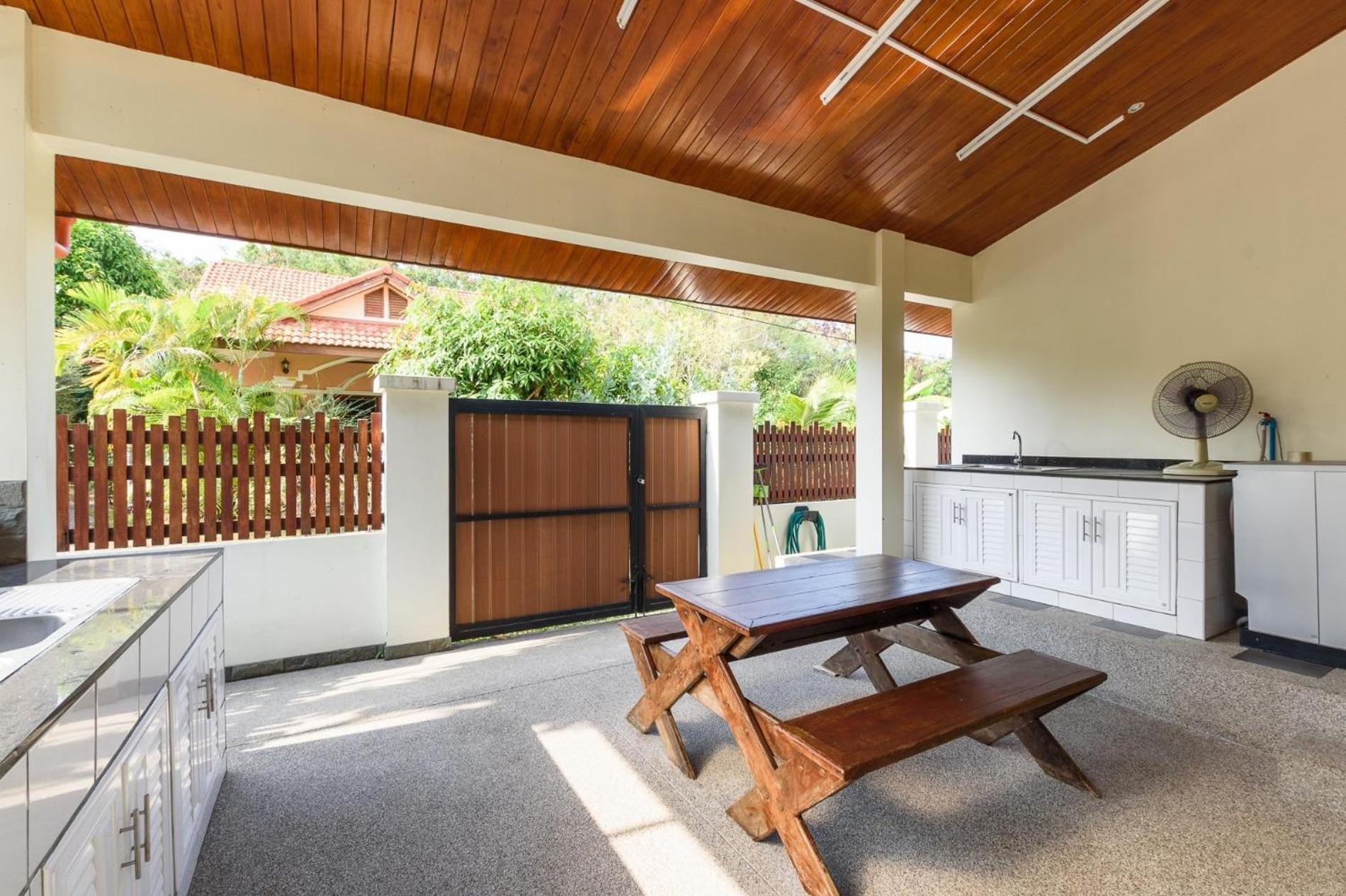 Amber Pool Villa Naiharn Rawai ภายนอก รูปภาพ